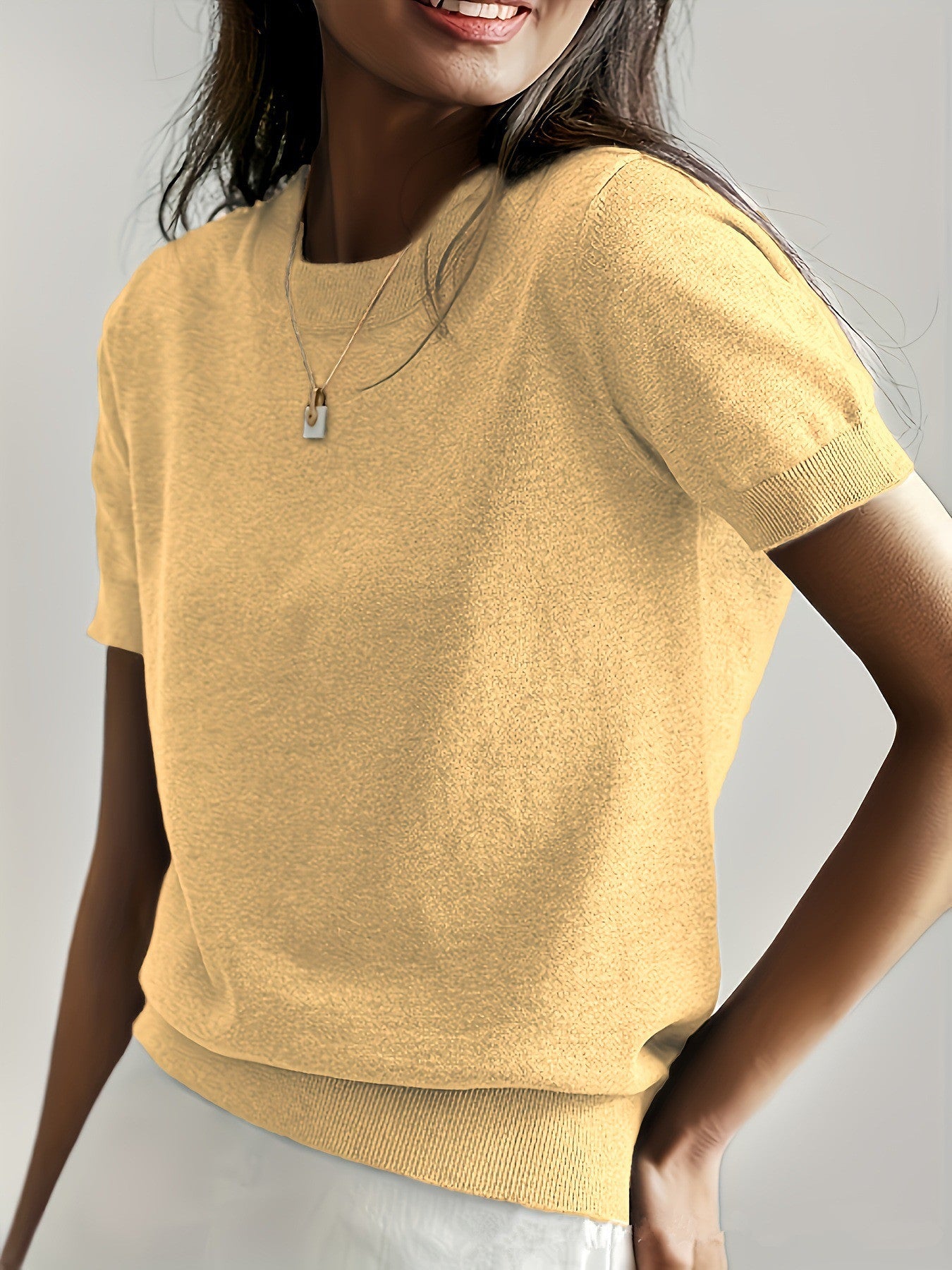 New round neck short-sleeved knit sweater